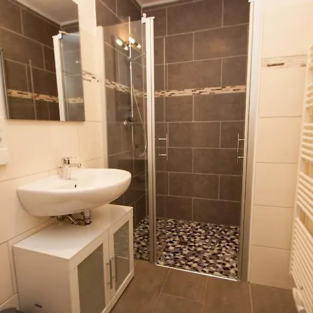 Ferienwohnung In 50227 Appartamento